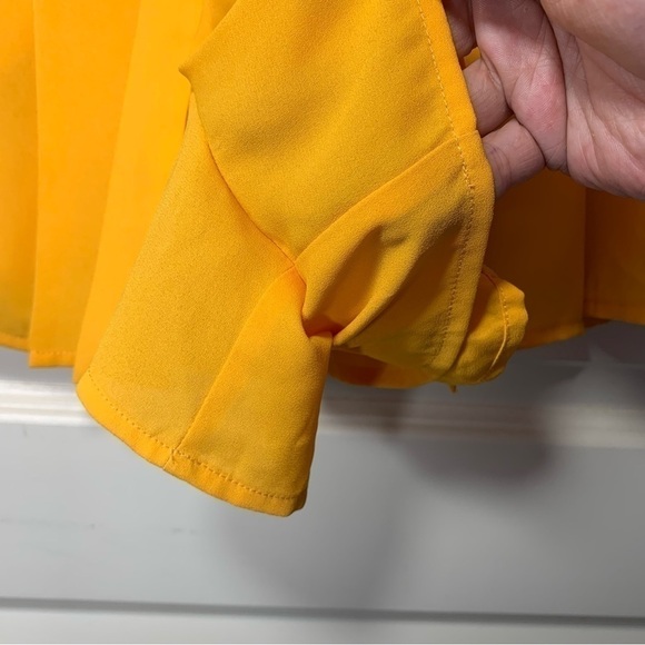 Aritzia Sunday Best Orange Tailored Pleaded Shorts Tie Waist Side Pockets Sz 2 - Picture 5 of 11